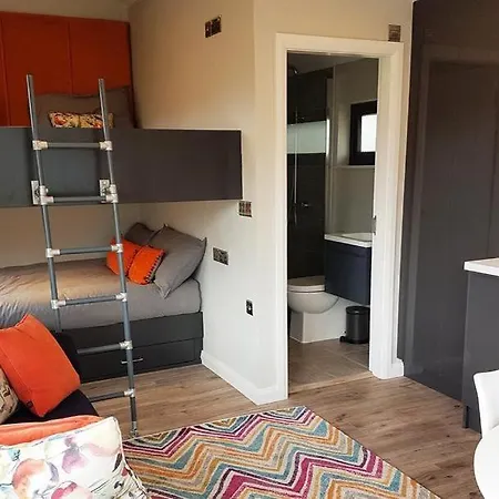 Wild Atlantic Camp Luxury 5 Apartment Creeslough